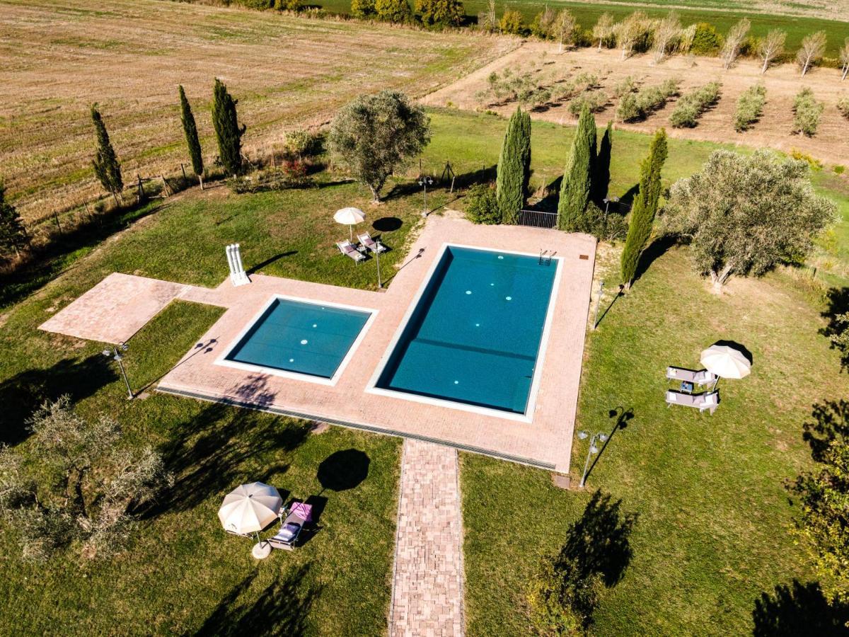 Appartamento In Casale Con Piscina Casa I Pavoni Кьянни Экстерьер фото