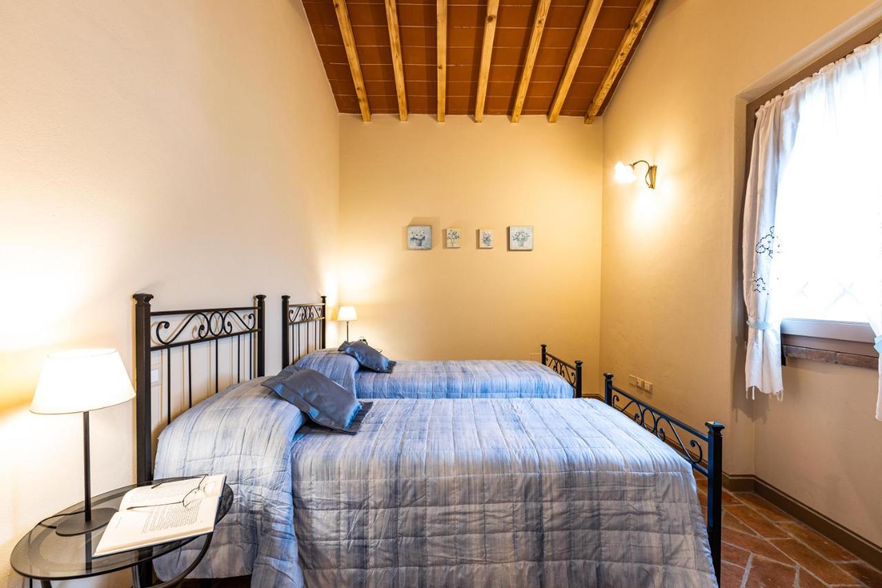Appartamento In Casale Con Piscina Casa I Pavoni Кьянни Экстерьер фото