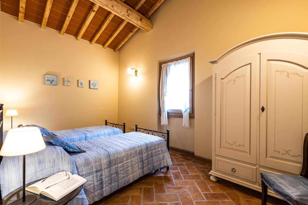 Appartamento In Casale Con Piscina Casa I Pavoni Кьянни Экстерьер фото