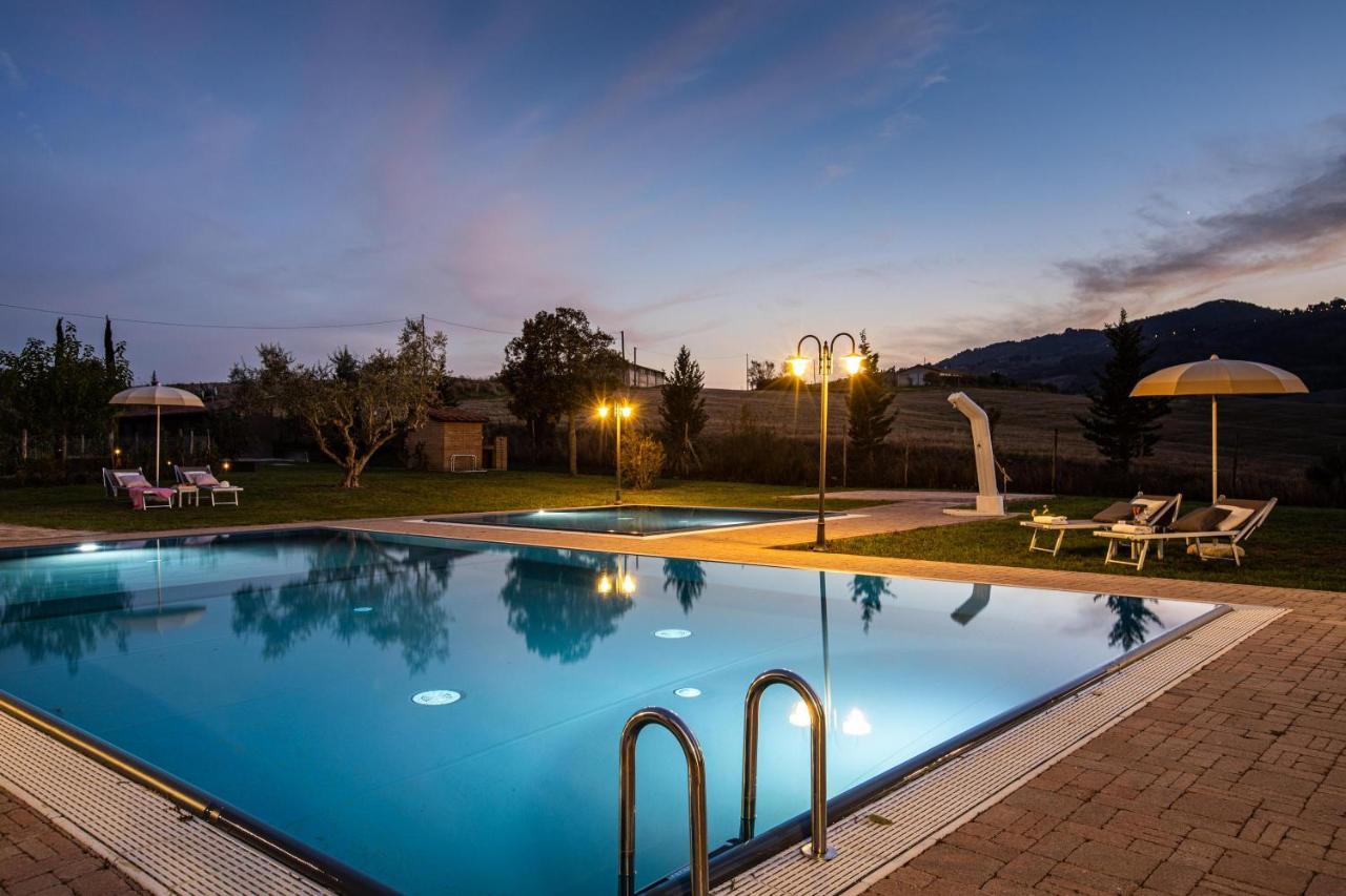 Appartamento In Casale Con Piscina Casa I Pavoni Кьянни Экстерьер фото