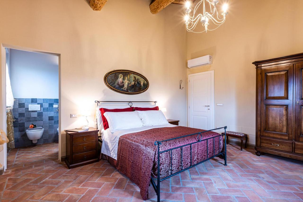 Appartamento In Casale Con Piscina Casa I Pavoni Кьянни Экстерьер фото