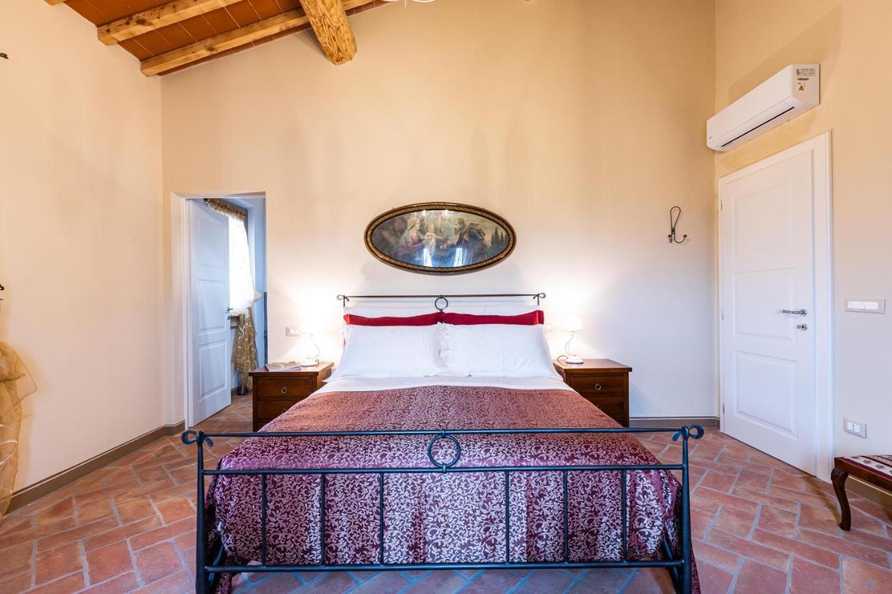 Appartamento In Casale Con Piscina Casa I Pavoni Кьянни Экстерьер фото