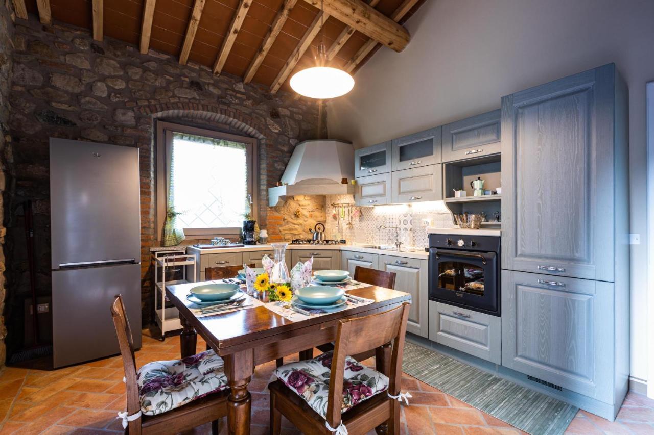 Appartamento In Casale Con Piscina Casa I Pavoni Кьянни Экстерьер фото