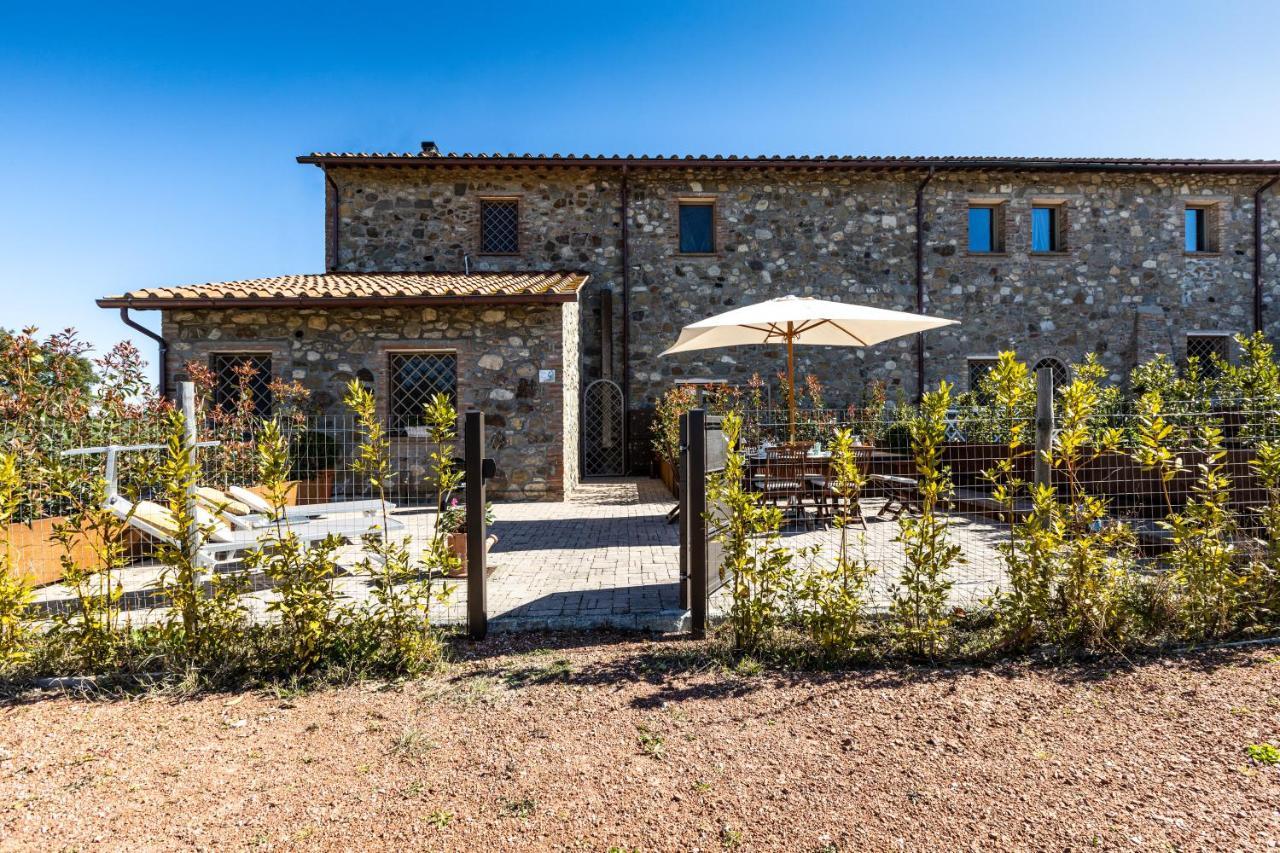 Appartamento In Casale Con Piscina Casa I Pavoni Кьянни Экстерьер фото