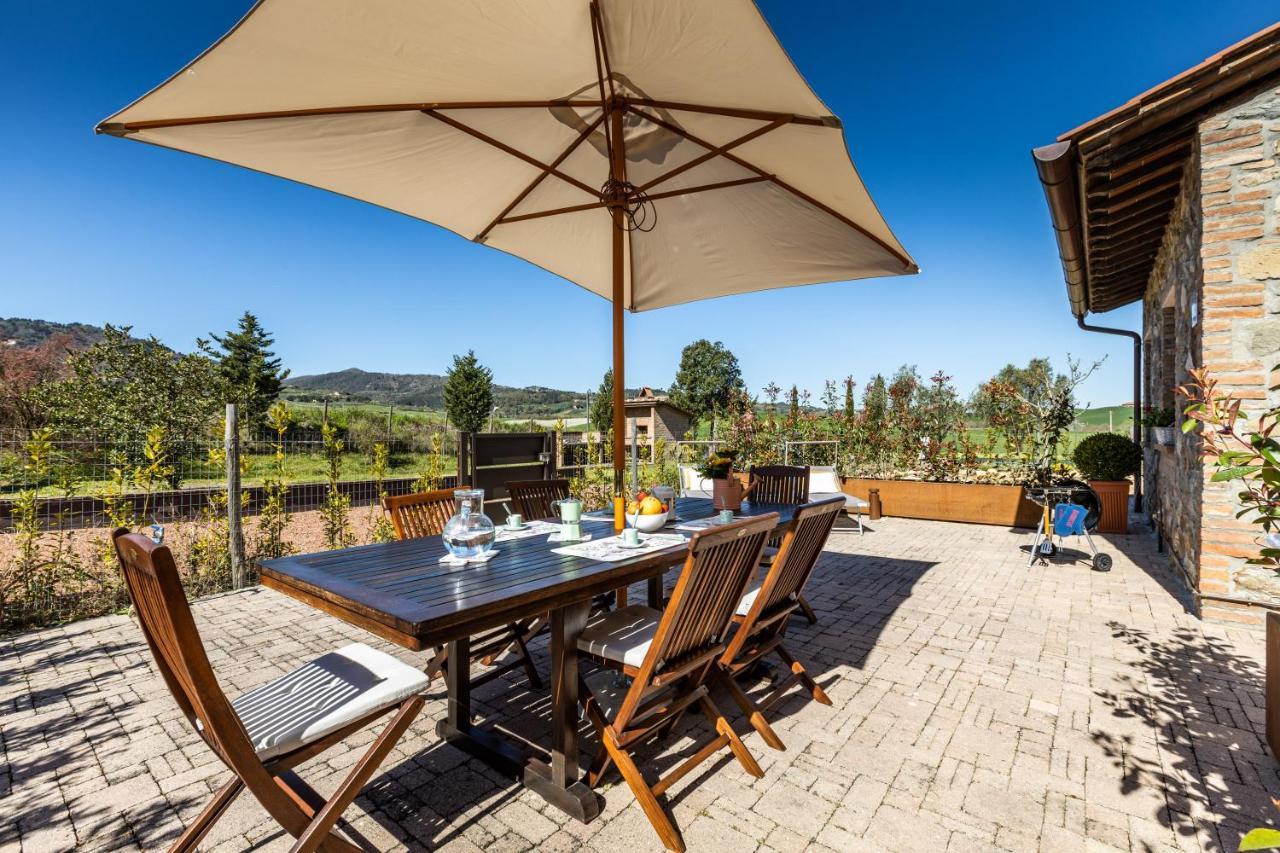 Appartamento In Casale Con Piscina Casa I Pavoni Кьянни Экстерьер фото