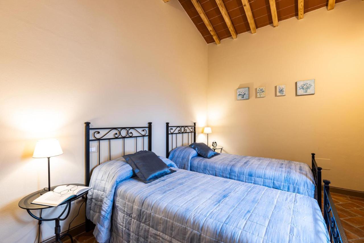 Appartamento In Casale Con Piscina Casa I Pavoni Кьянни Экстерьер фото